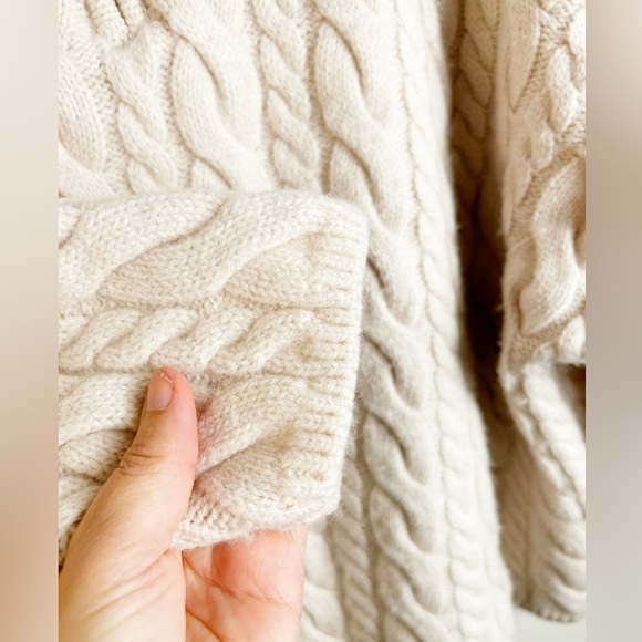 H&M cream cable knit sweater, zippered  collar, Medium - Picture 5 of 11